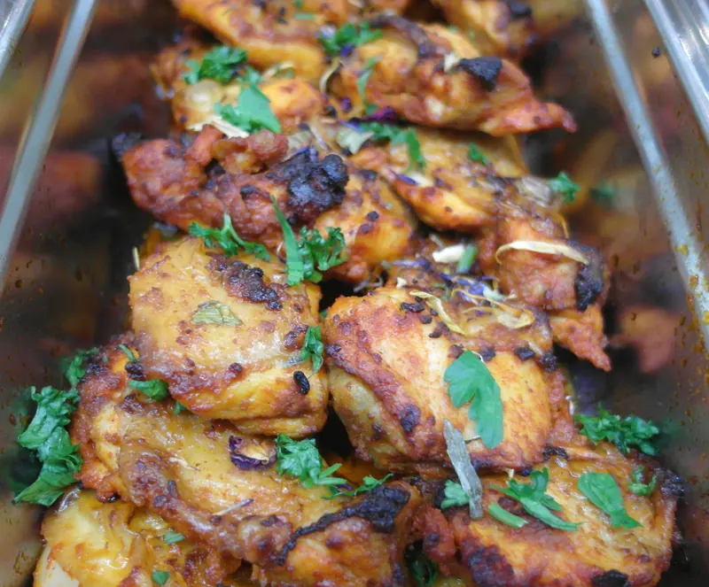 Gebratene Pouletstücke mit Petersilie